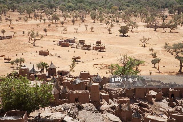 Village dogon dans la plaine